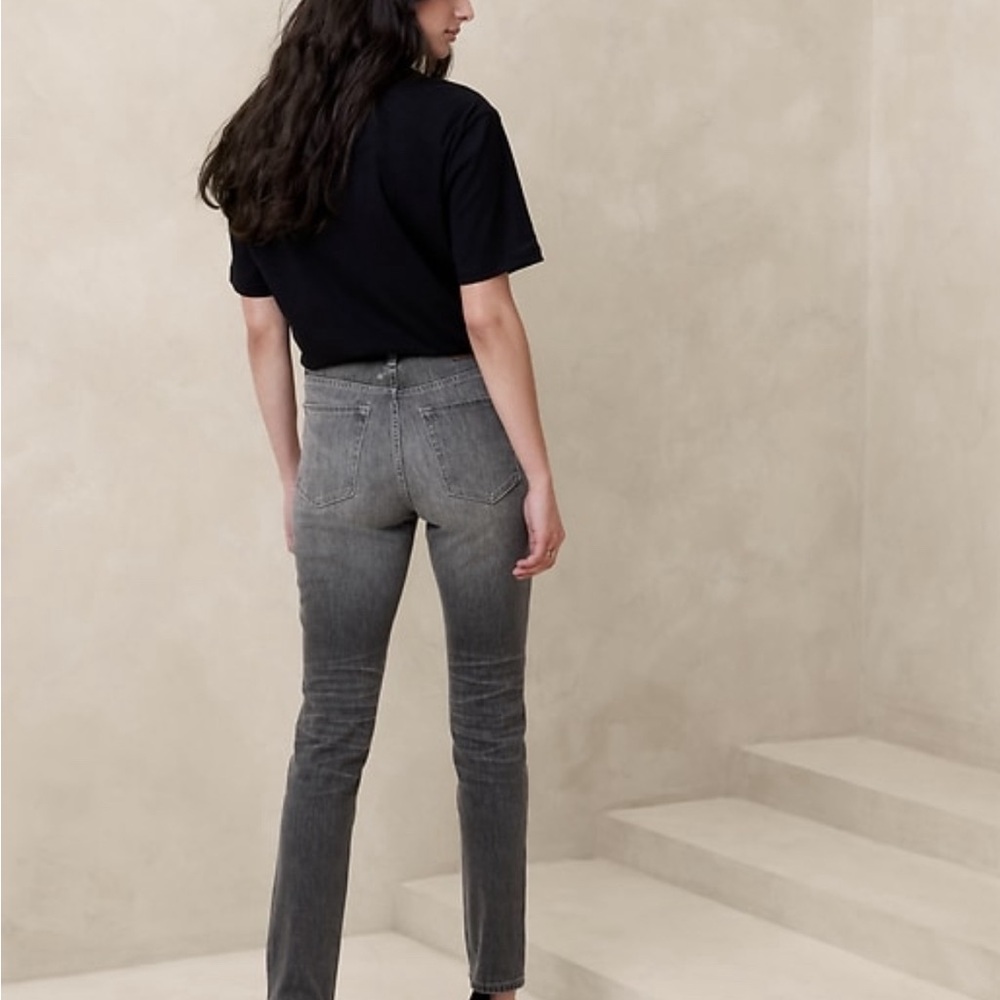 Banana Republic slim jeans in excellent condition